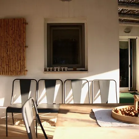 וילה Sleeps 8 Pool Air Con *
